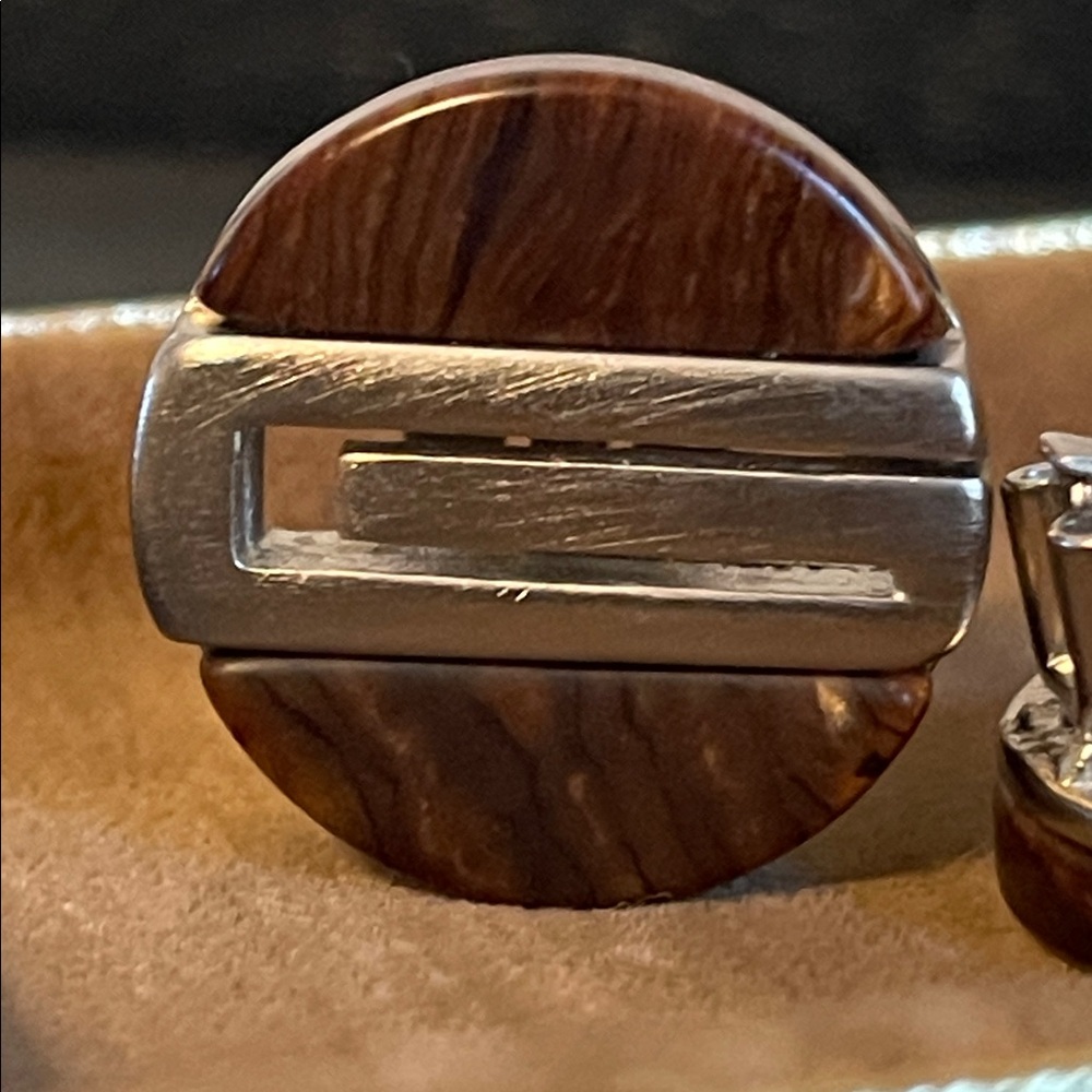 Vintage Givenchy Modernist Rosewood & Silver-Tone Clip-on Earrings - Picture 4 of 8